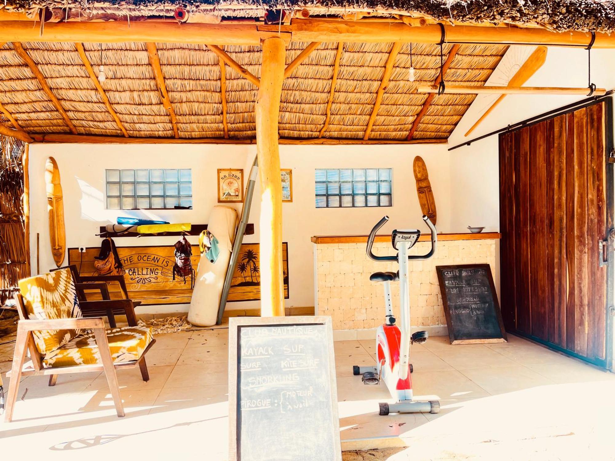Vovo Telo Lodge Toliara Exteriör bild