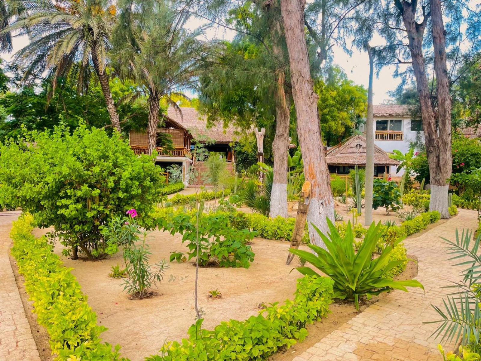 Vovo Telo Lodge Toliara Exteriör bild