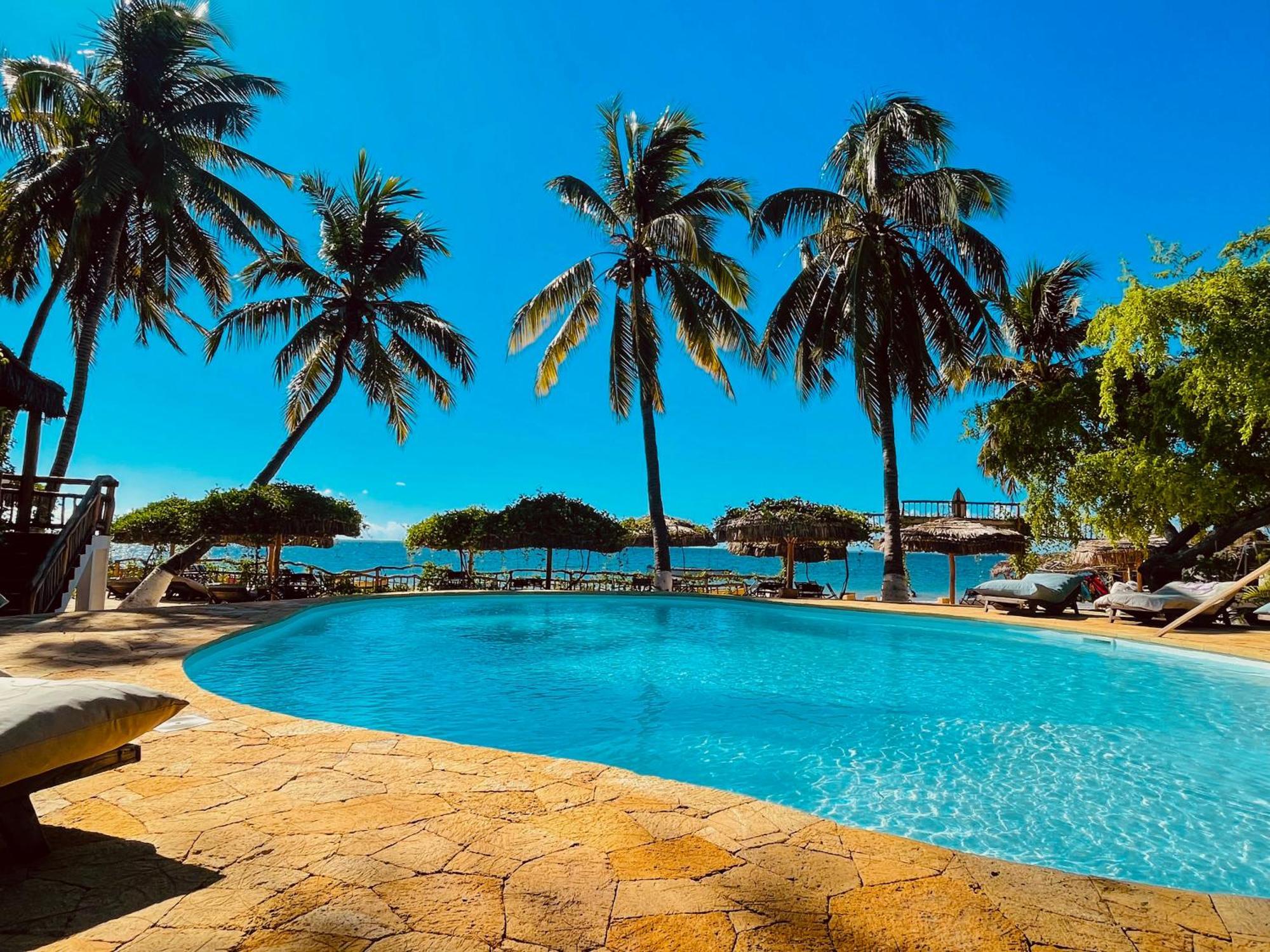 Vovo Telo Lodge Toliara Exteriör bild