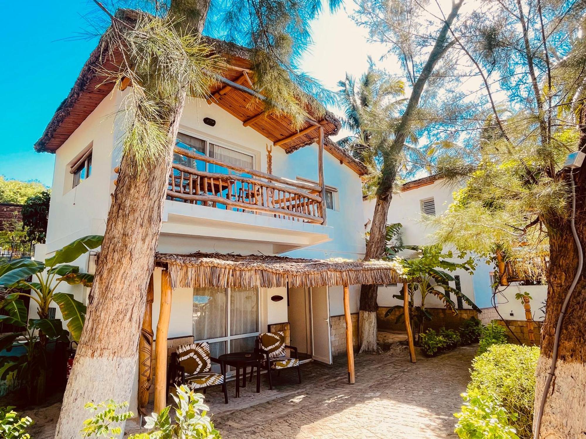 Vovo Telo Lodge Toliara Exteriör bild