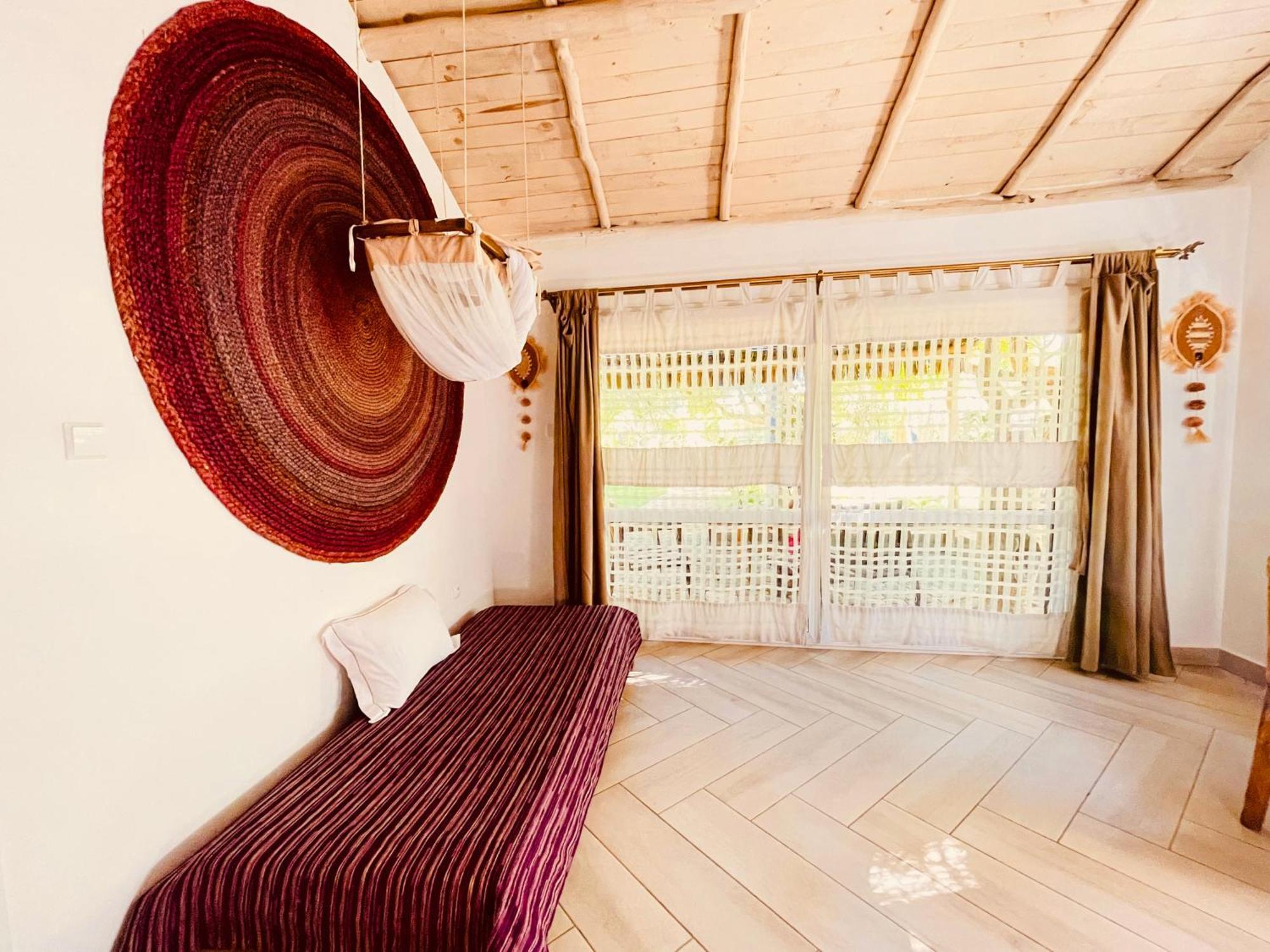 Vovo Telo Lodge Toliara Exteriör bild