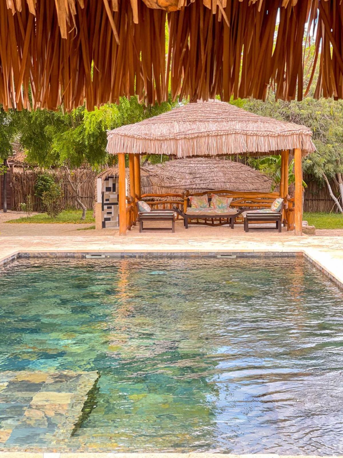 Vovo Telo Lodge Toliara Exteriör bild