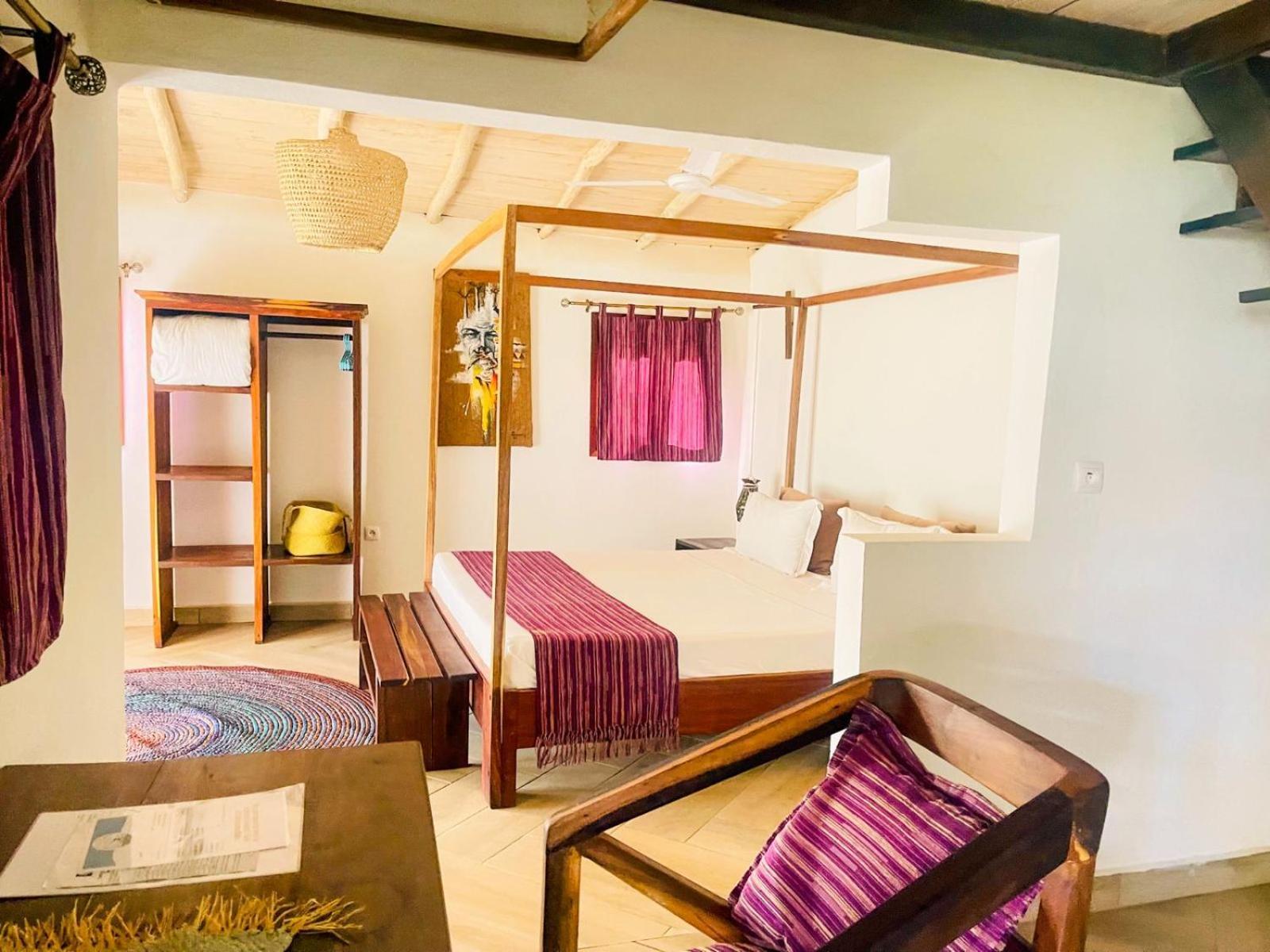 Vovo Telo Lodge Toliara Exteriör bild